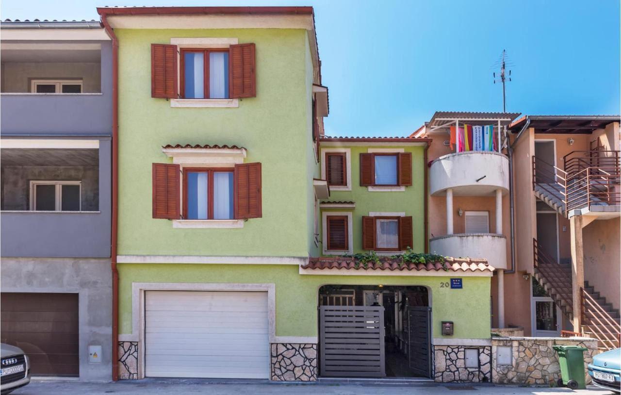 Nice Apartment In Pula With Kitchen Luaran gambar