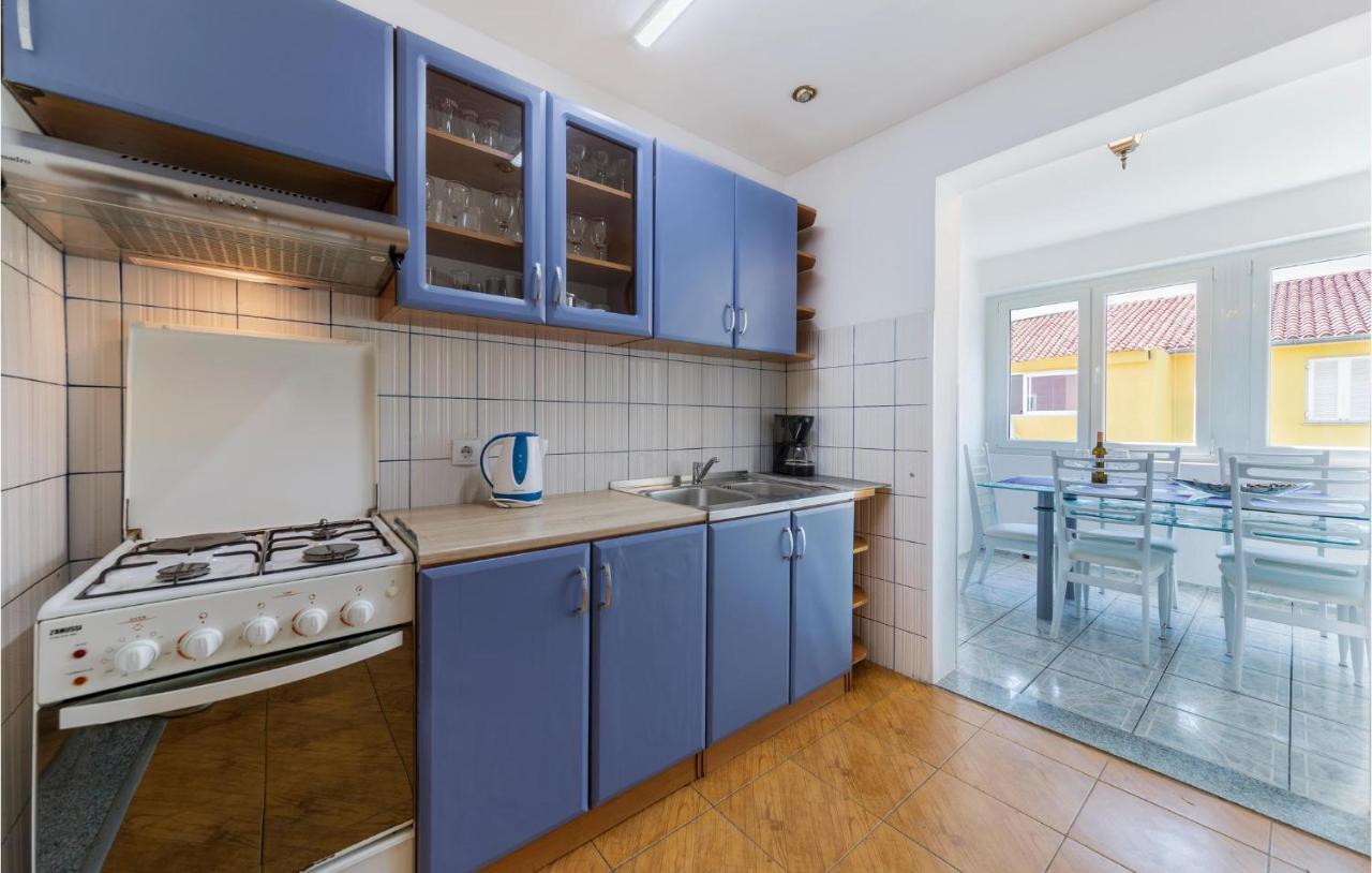 Nice Apartment In Pula With Kitchen Luaran gambar
